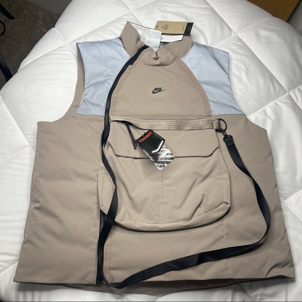 New Men NSW Therma-Fit Tech Pack INSUL VEST
Moon fossil and White,
Large